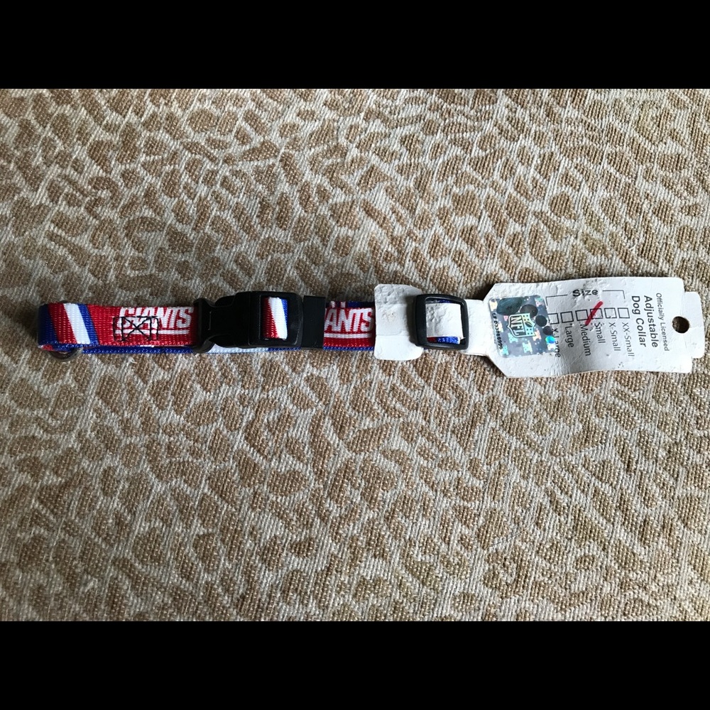 Giants collar size small
